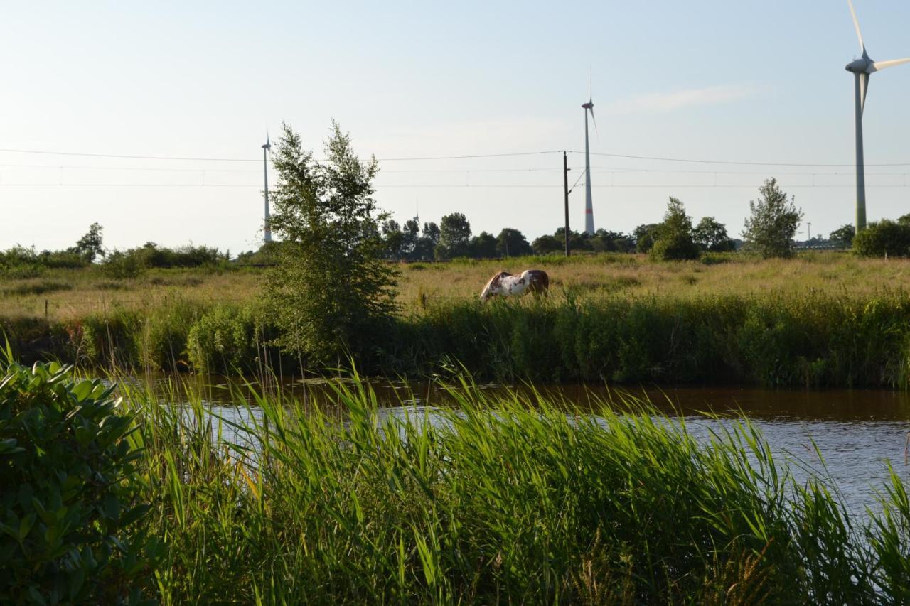 Ferienhaus Am Wasser Hinte ภายนอก รูปภาพ