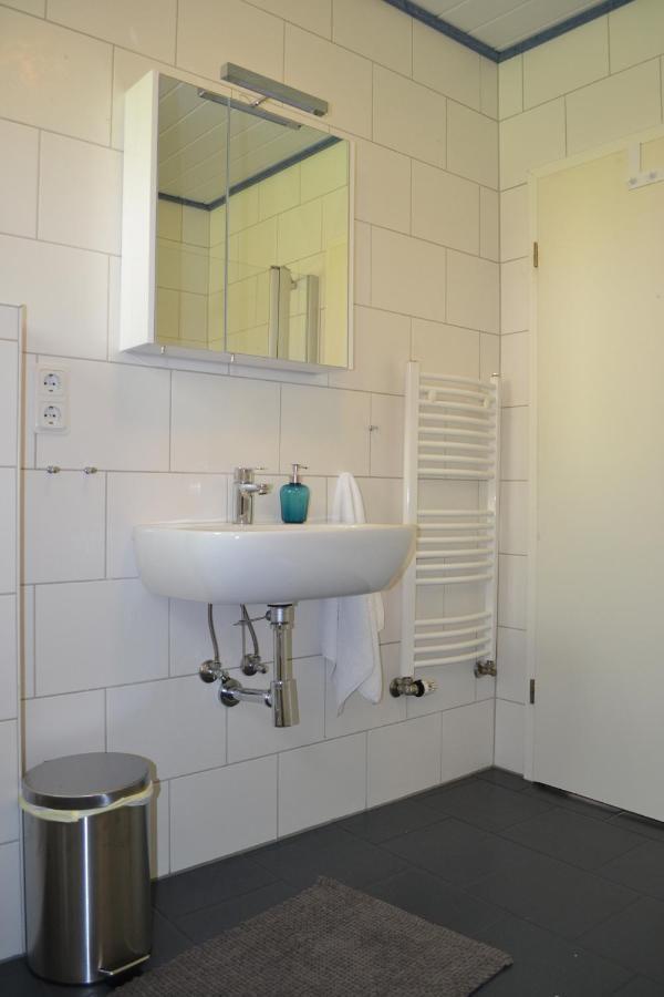 Ferienhaus Am Wasser Hinte ภายนอก รูปภาพ